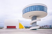Avilés, Centro Niemeyer